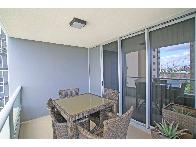 Level 12, 30 Macrossan Street, Brisbane QLD 4000