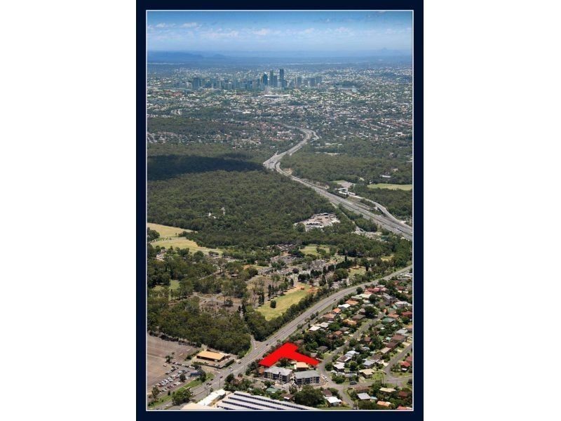 Level 3, 14 Le Grand Street, Macgregor QLD 4109