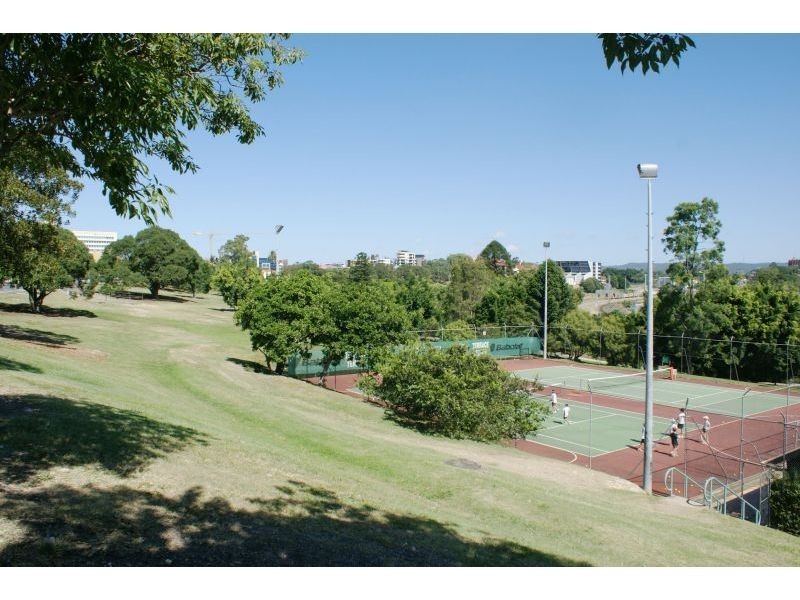 Level 4, 451 Gregory Terrace, Spring Hill QLD 4000