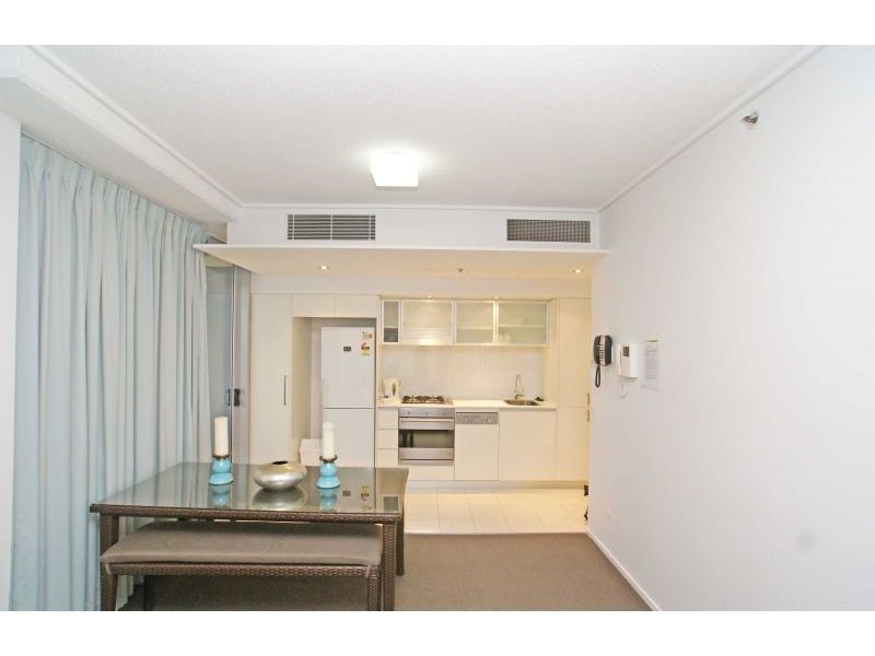 30 Macrossan Street, Brisbane QLD 4000