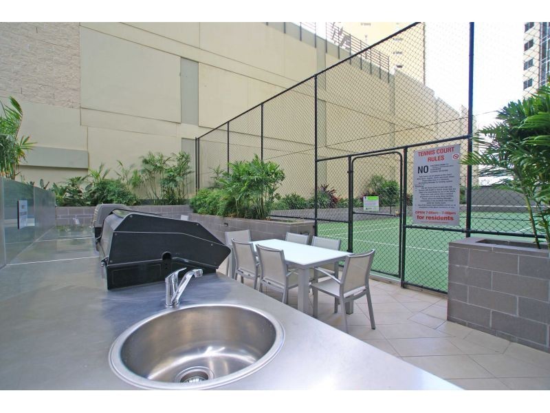 30 Macrossan Street, Brisbane QLD 4000