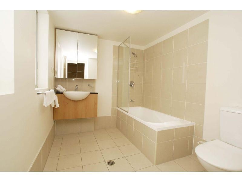 2 Berwick Street, Fortitude Valley QLD 4006