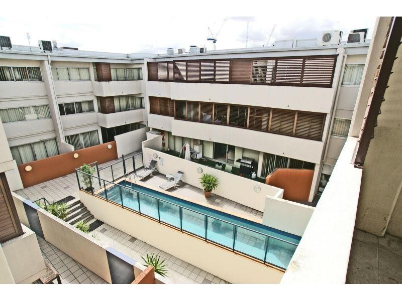 2 Berwick, Fortitude Valley QLD 4006