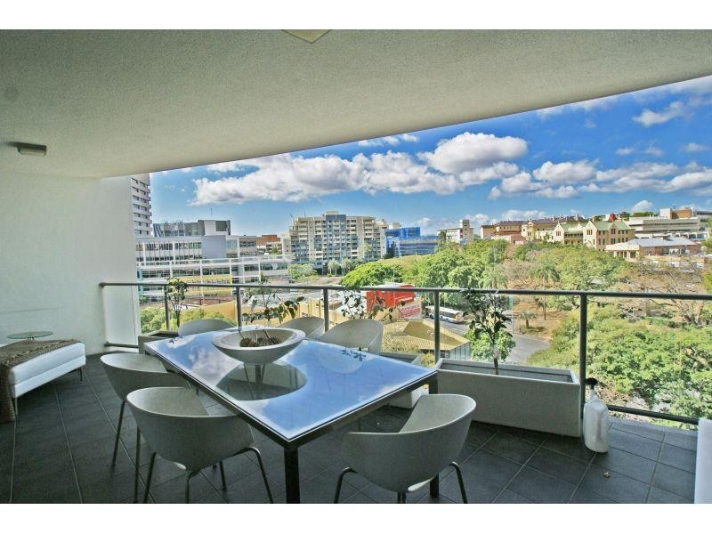 22 Barry Pde, Fortitude Valley QLD 4006