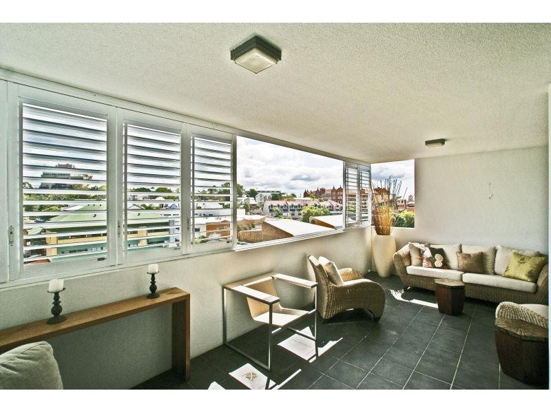 22 Barry Pde, Fortitude Valley QLD 4006