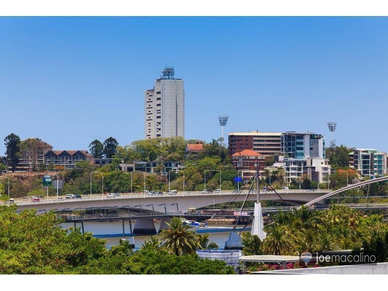 L4/9  Glenelg St., South Brisbane QLD 4101