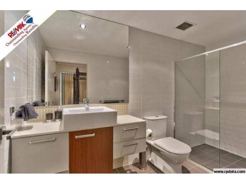 22 Barry Pde, Fortitude Valley QLD 4006