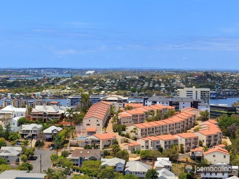 TH5/7  Boyd St, Bowen Hills QLD 4006