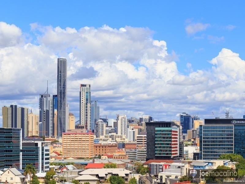 TH5/7  Boyd St, Bowen Hills QLD 4006