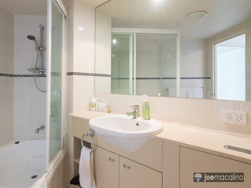 100 Bowen Tce, Fortitude Valley QLD 4006