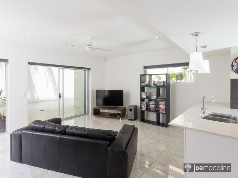 7 Roche Ave, Bowen Hills QLD 4006