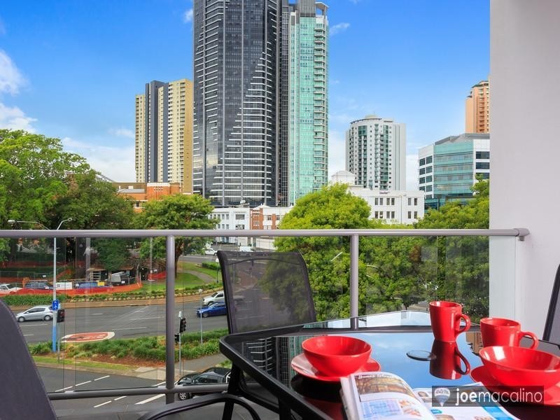 22 Barry Barry Pde, Fortitude Valley QLD 4006
