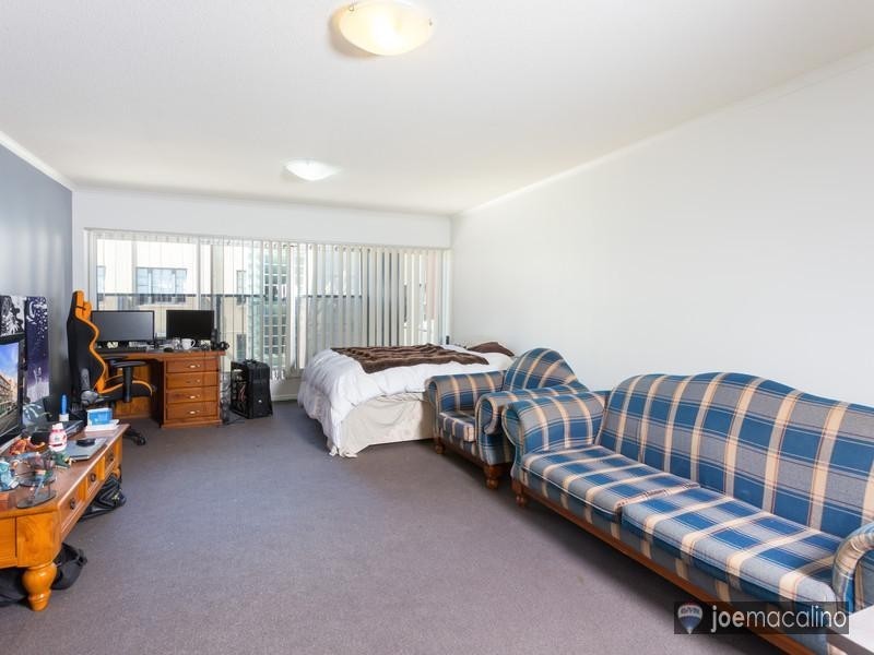 2 Berwick Street, Fortitude Valley QLD 4006