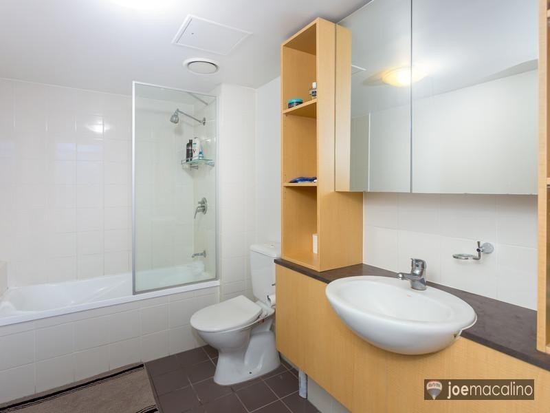 2 Berwick Street, Fortitude Valley QLD 4006