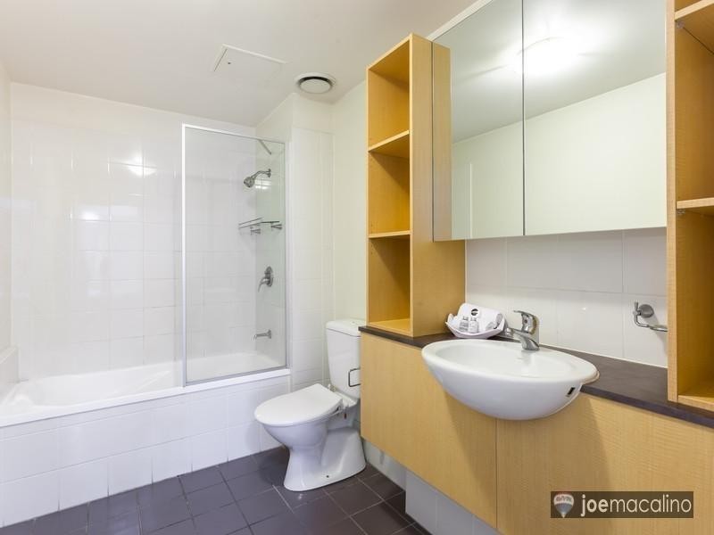 2 Berwick St, Fortitude Valley QLD 4006