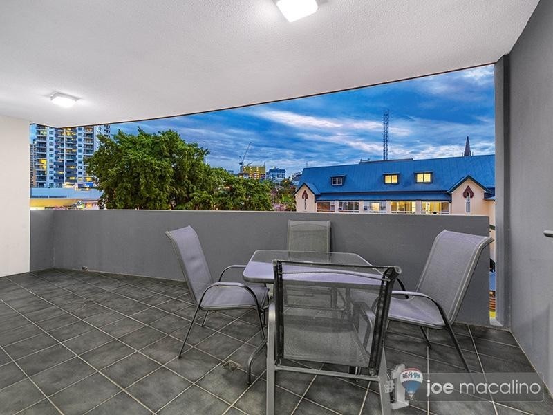 22 Barry Pde, Fortitude Valley QLD 4006