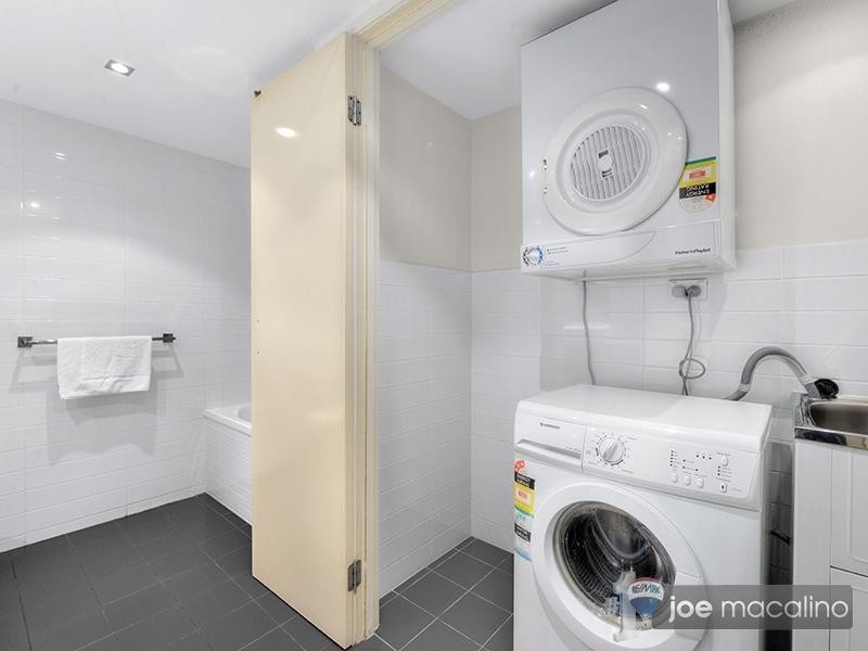 22 Barry Pde, Fortitude Valley QLD 4006