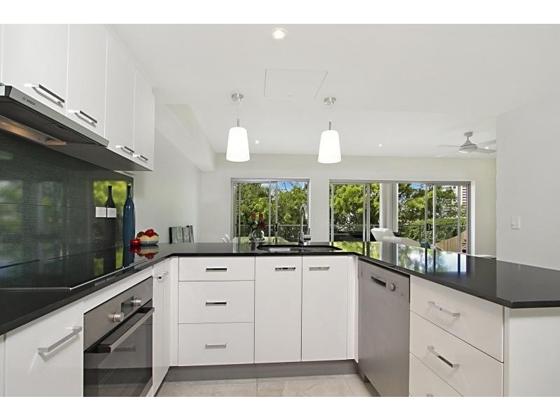 7 Roche Ave, Bowen Hills QLD 4006