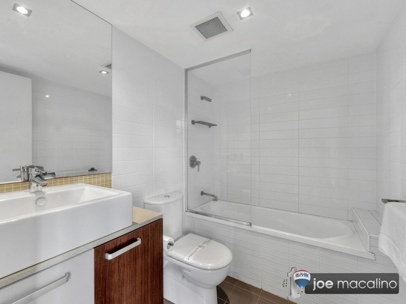 22 Barry Pde, Fortitude Valley QLD 4006