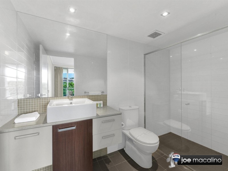 22 Barry Pde, Fortitude Valley QLD 4006