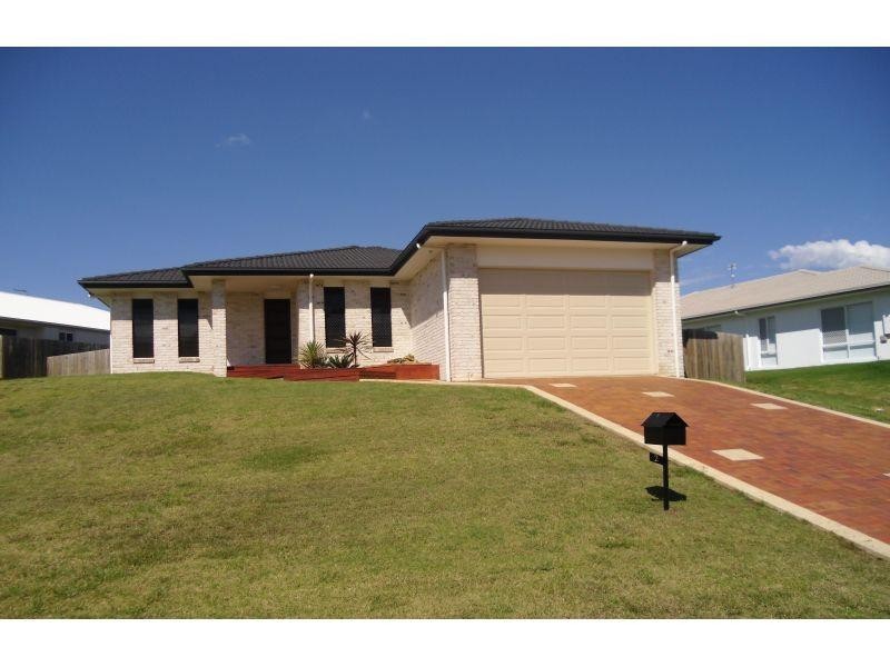 2 Chairmans Close, Jones Hill QLD 4570