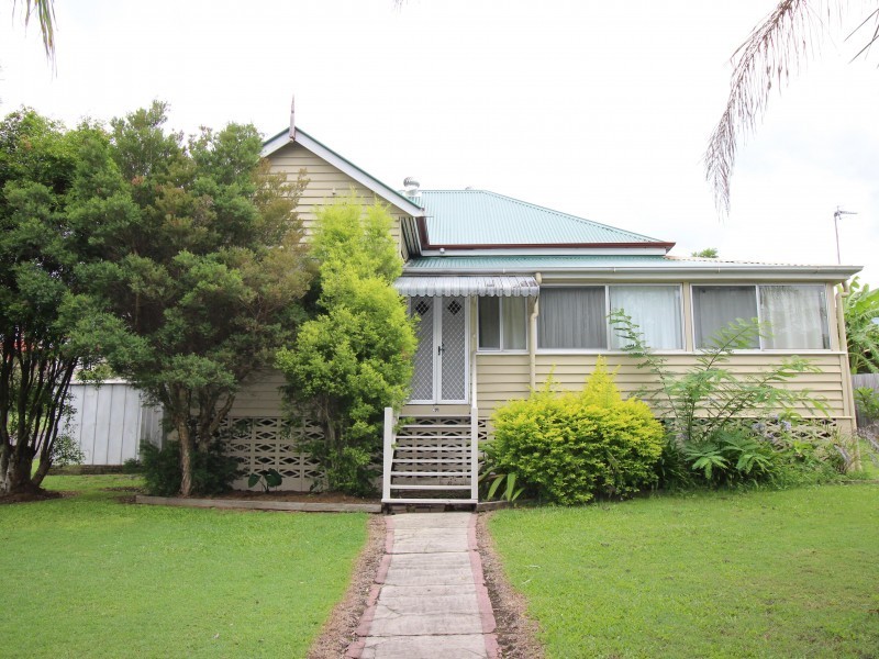 69 Crescent Rd, Gympie QLD 4570