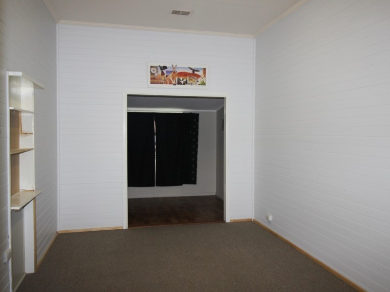 69 Crescent Rd, Gympie QLD 4570