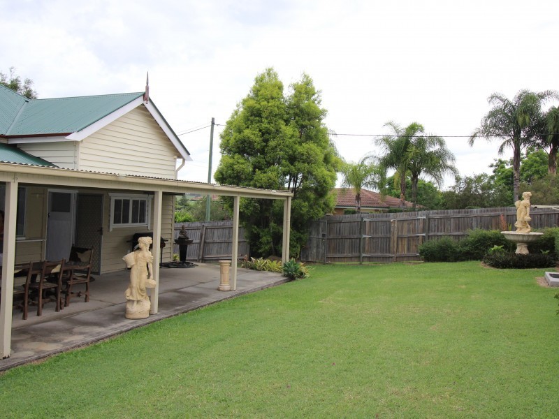 69 Crescent Rd, Gympie QLD 4570