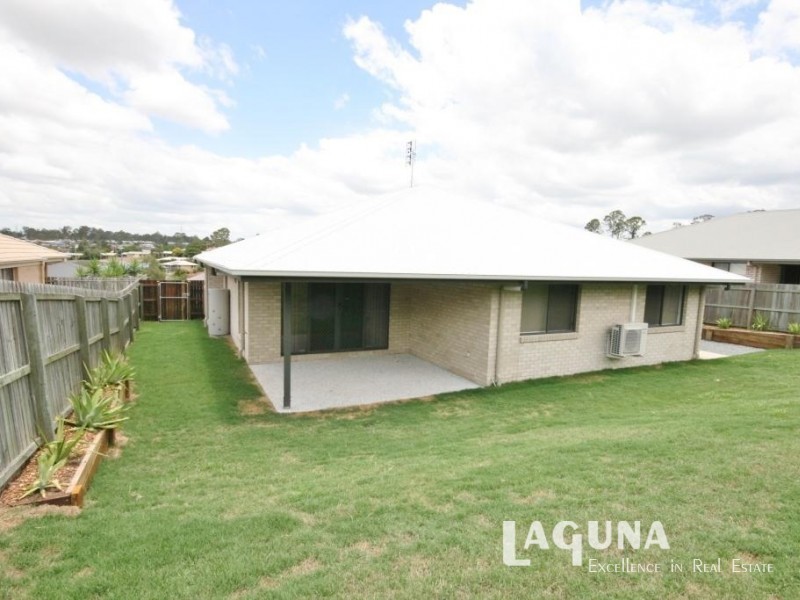 8 Parkview Close, Southside QLD 4570
