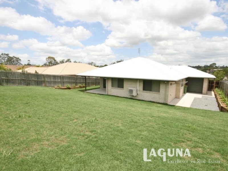 8 Parkview Close, Southside QLD 4570