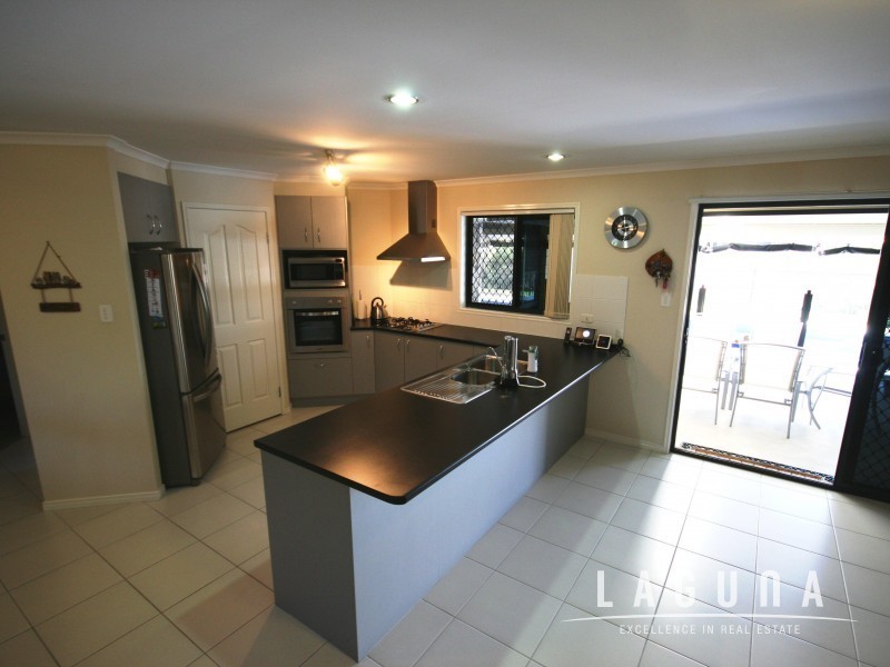 5 Moreton Court, Southside QLD 4570