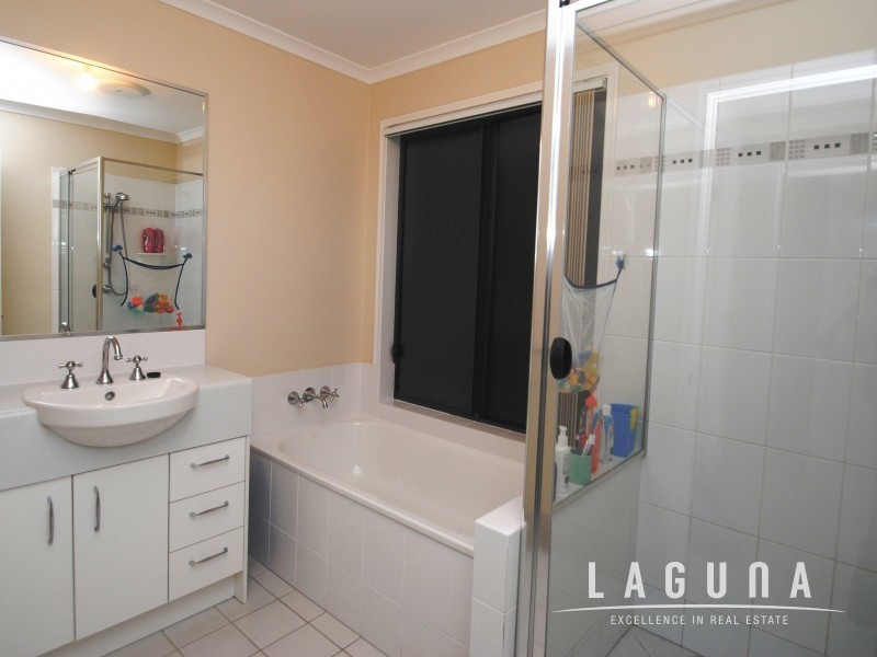5 Moreton Court, Southside QLD 4570