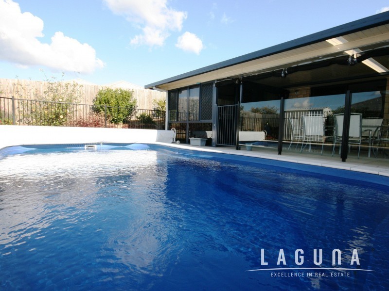 5 Moreton Court, Southside QLD 4570