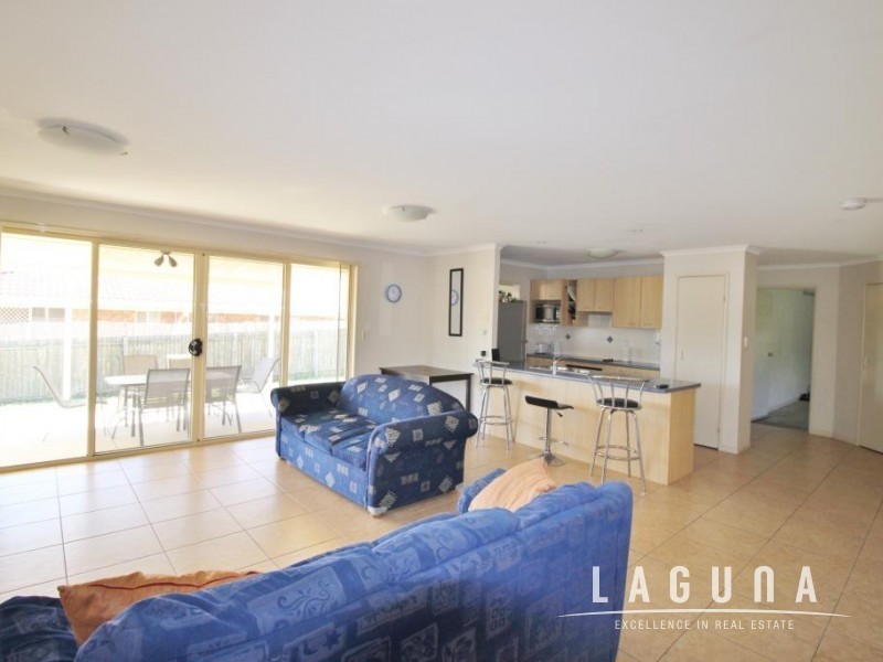 8 Hilltop Avenue, Southside QLD 4570