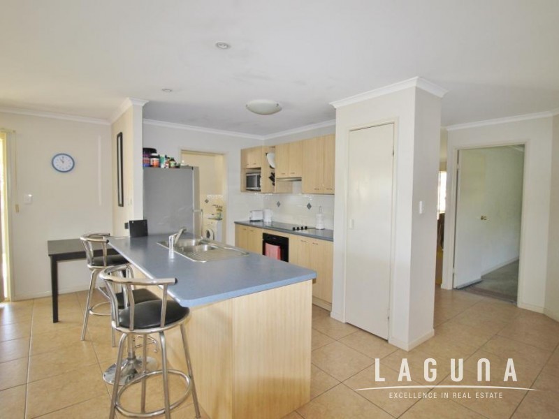 8 Hilltop Avenue, Southside QLD 4570