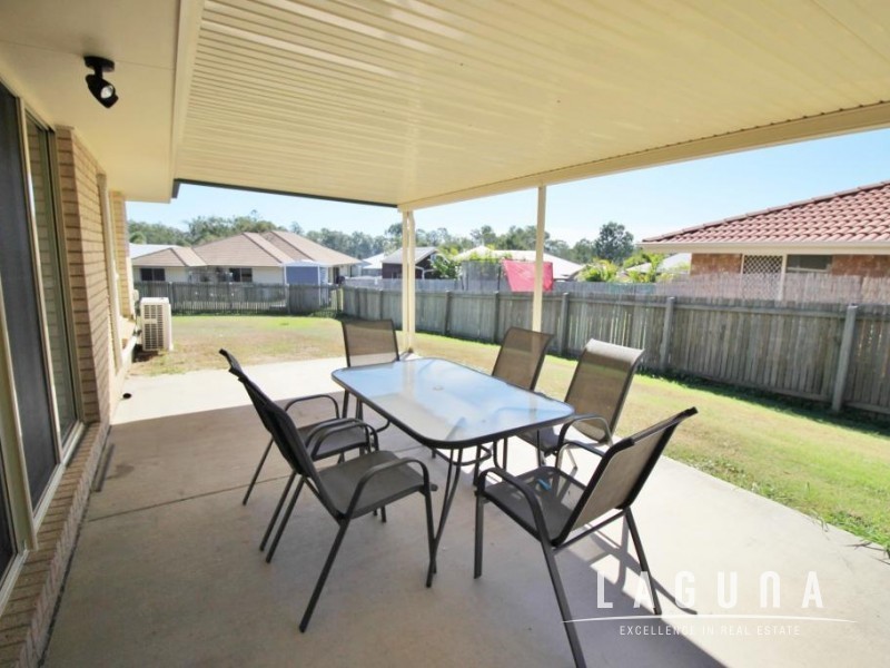 8 Hilltop Avenue, Southside QLD 4570