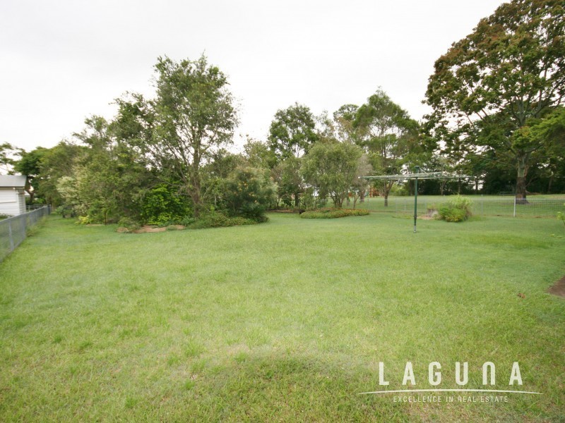 6 James Street, Southside QLD 4570