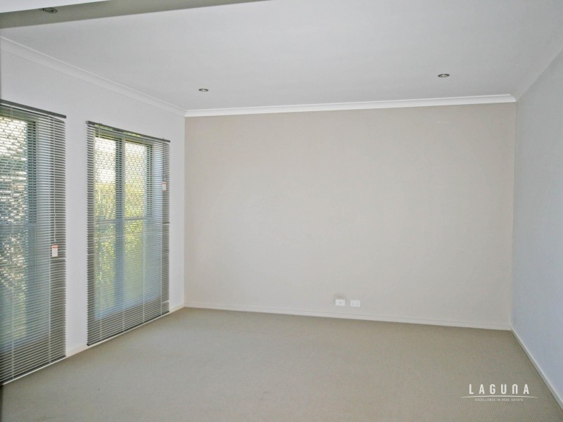 14 Suncrest Court, Southside QLD 4570