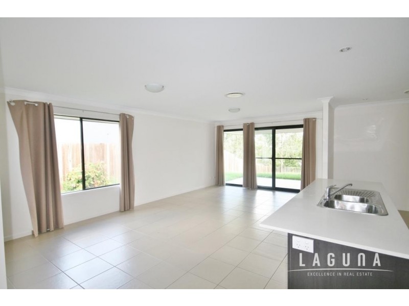 5 Parkview Close, Southside QLD 4570