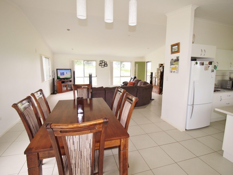 115 Rammutt Road, Chatsworth QLD 4570