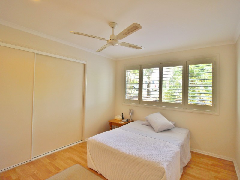 14 Kimberley Avenue, Southside QLD 4570