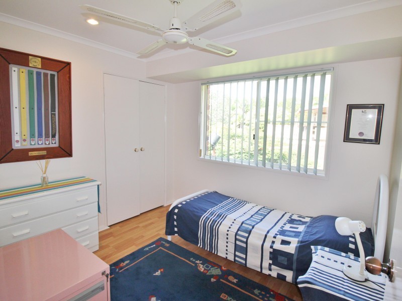 14 Kimberley Avenue, Southside QLD 4570