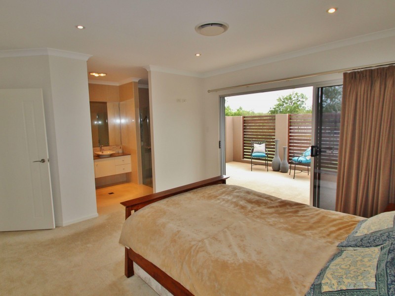 16 Bluewing Boulevard, Banks Pocket QLD 4570