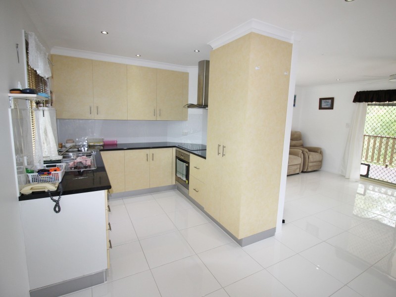 5 Melaleuca Court, Southside QLD 4570