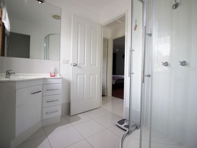 5 Melaleuca Court, Southside QLD 4570