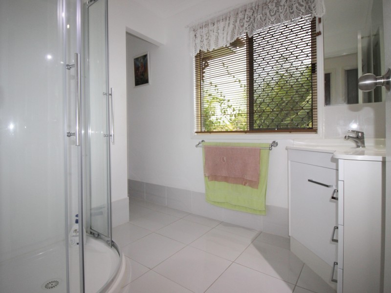 5 Melaleuca Court, Southside QLD 4570