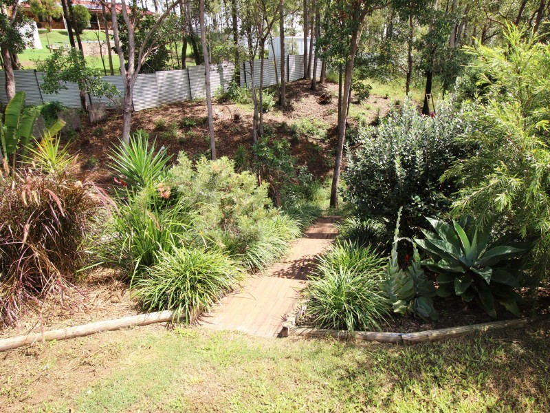 5 Melaleuca Court, Southside QLD 4570