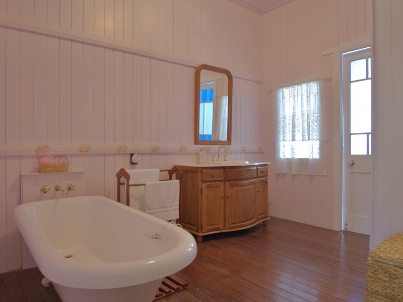 11  Bridge Street, Kilkivan QLD 4600