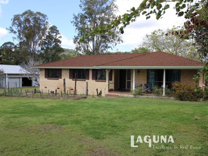 8 Robinson Road, Calico Creek QLD 4570