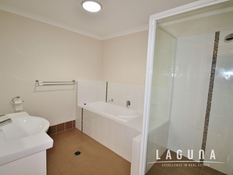 8a Bowlers Drive, Southside QLD 4570